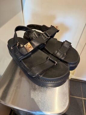 Steve Madden Black Platform Strap Sandals with Gold Accents